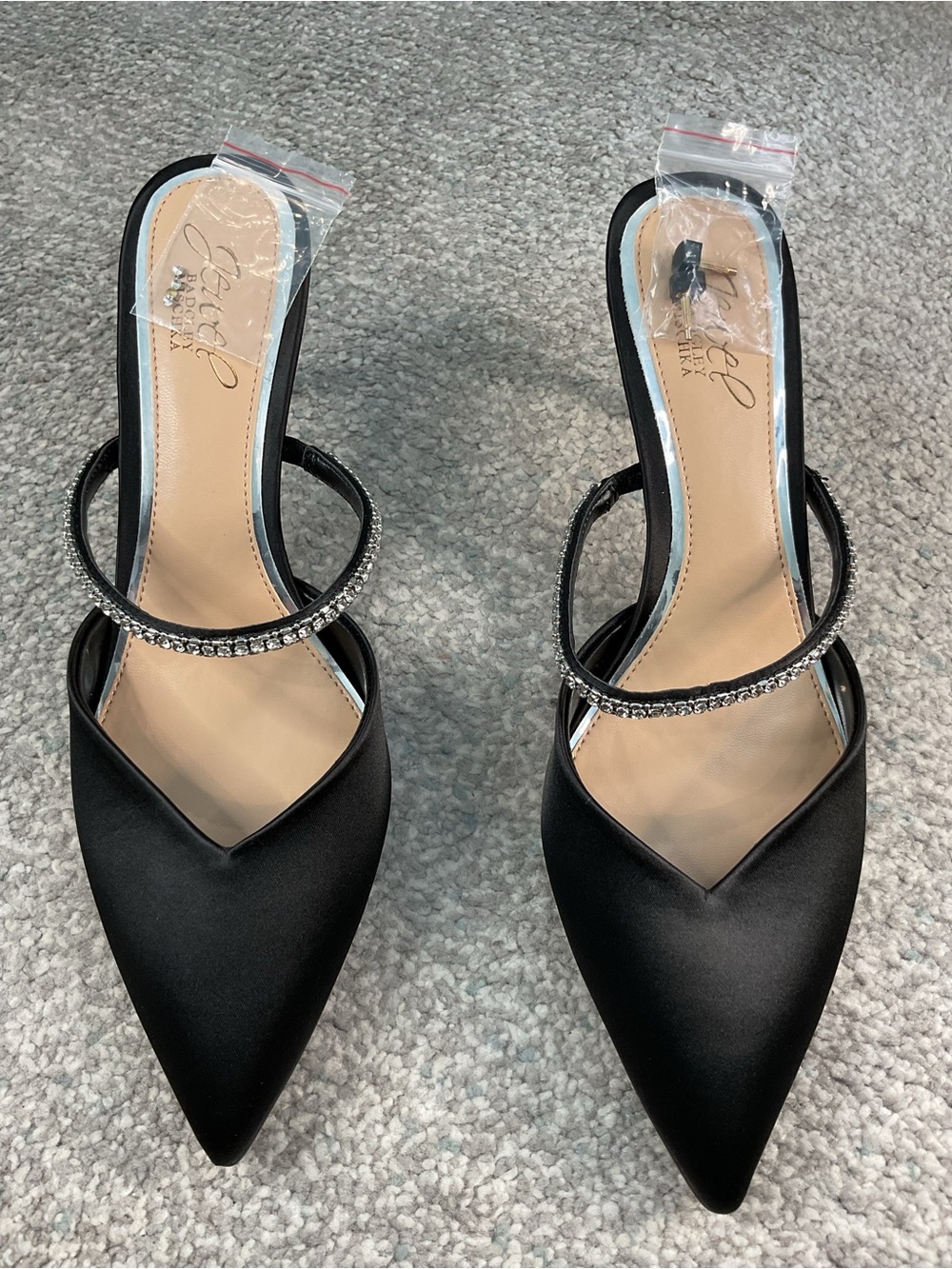 Jewel Badgley Mischka Jan Black Satin Rhinestone Mule Pumps Heels Size 7.5 (NIB) - Picture 3 of 15